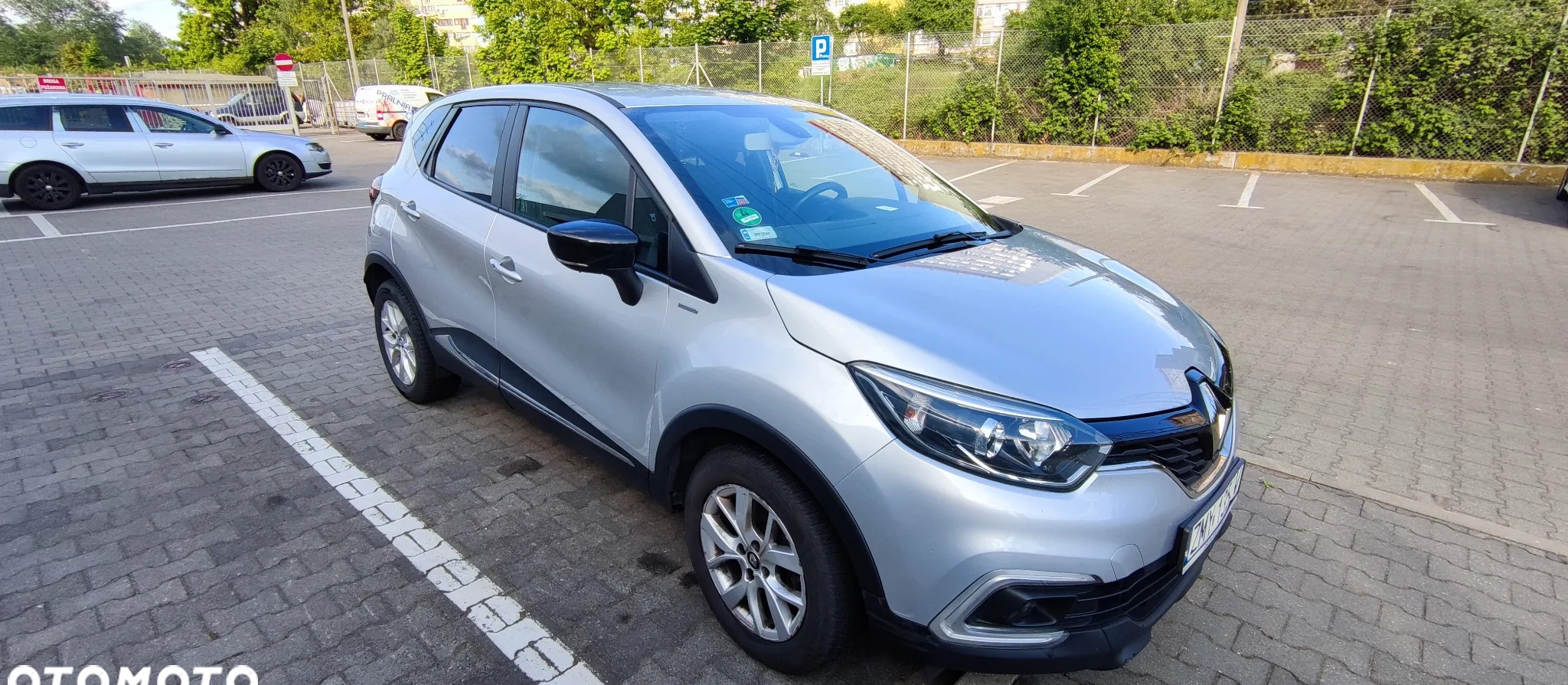 Renault Captur cena 54000 przebieg: 127000, rok produkcji 2018 z Szczecin małe 67